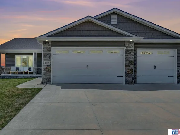1035 Cyprus Blvd, Hickman, NE 68372