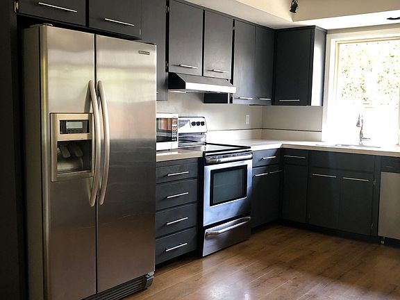 2nd image of 1252 SE 28th Ave