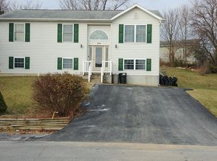 388 Universe Dr, Martinsburg, WV 25404