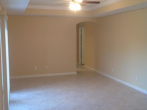 4th image of 5610 NW North Crisona Cir