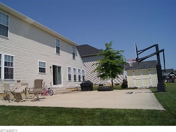 2nd image of 3785 Woodglen Ave