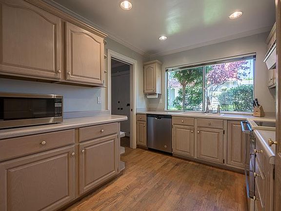 4th image of 22272 Bitter Oak St