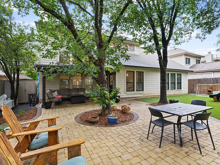 1318 Barton Crk — Photo 28