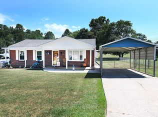 1031 Elm Cir, Granite Falls, NC 28630