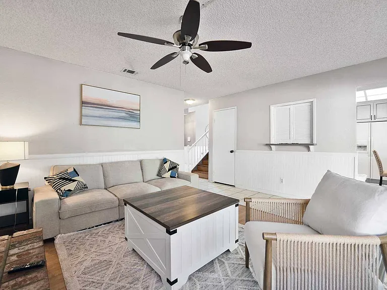 12675 Elmhurst Dr — Photo 16
