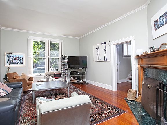 4th image of 1015 Flora Ave