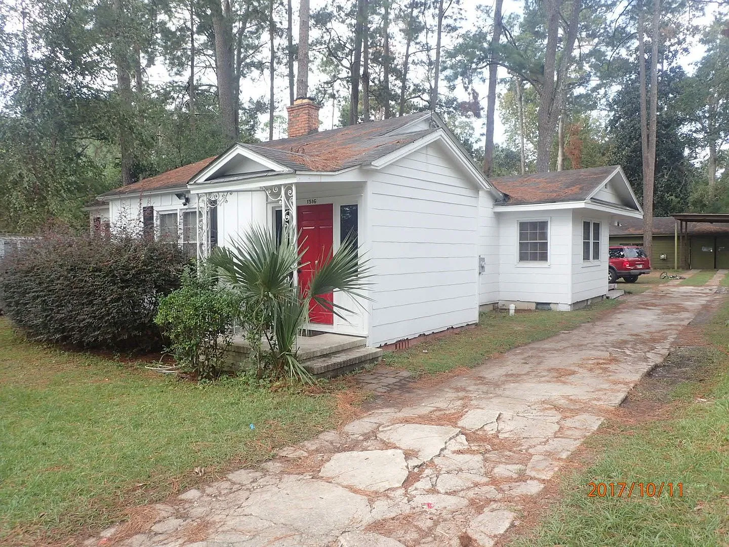 3 Bedroom Close to VSU — Photo 1