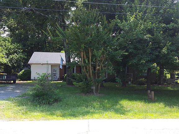 2nd image of 1007 Parkwood Dr