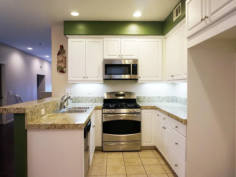 347 W Linden Dr — Photo 10