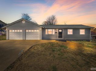 615 N School St, Desloge, MO