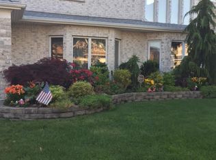 3992 Greentree Dr, Oceanside, NY