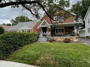 1405 Sheffield Rd, South Euclid, OH 44121