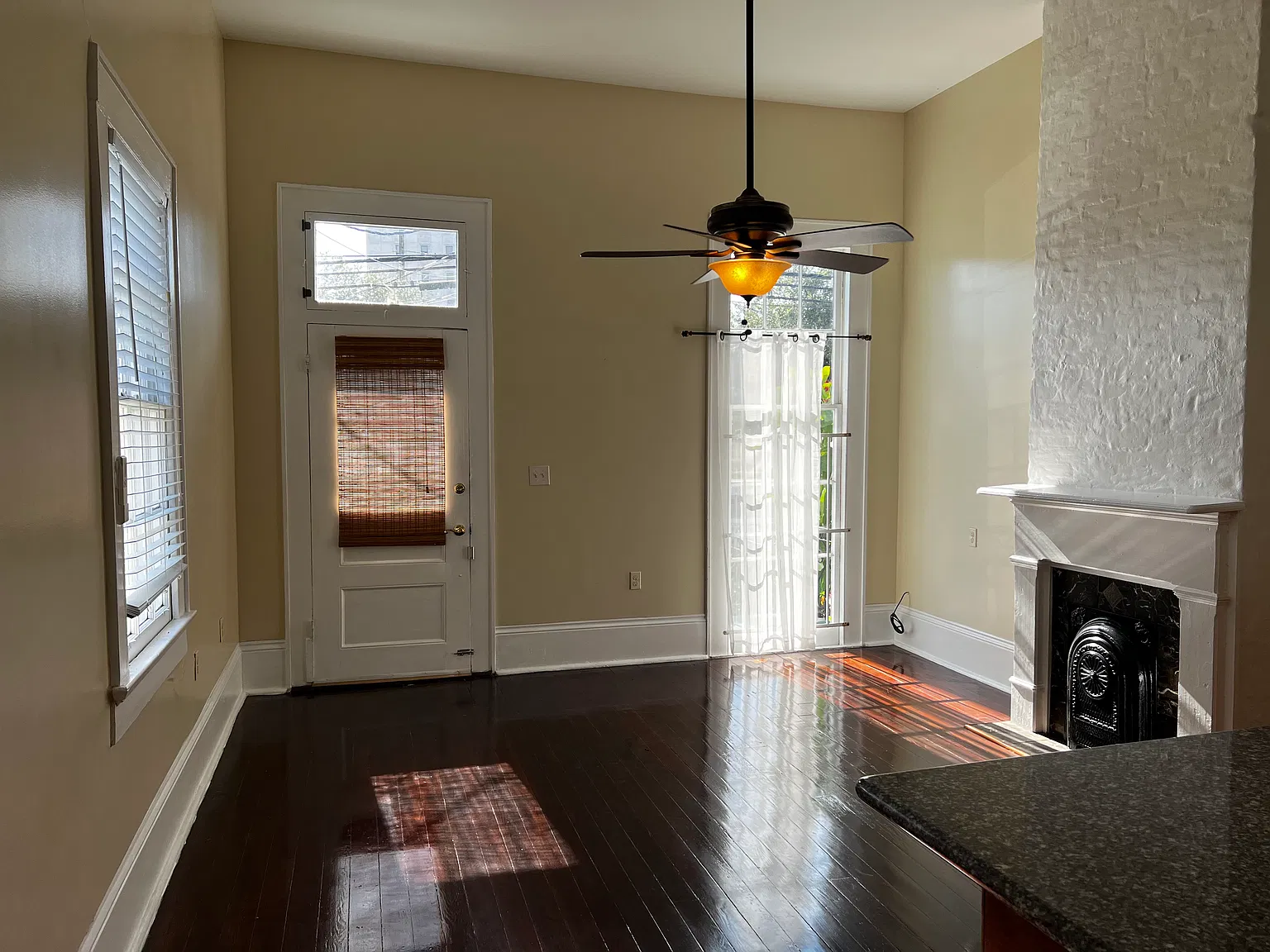 3 bed, $1,500 — Photo 3