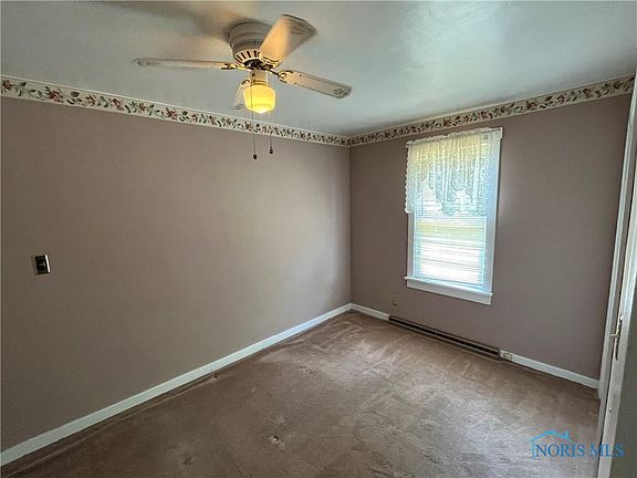 5th image of 210 Pearl St