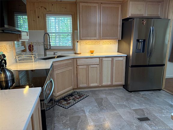 2nd image of 525/78 Riverleigh  Ave