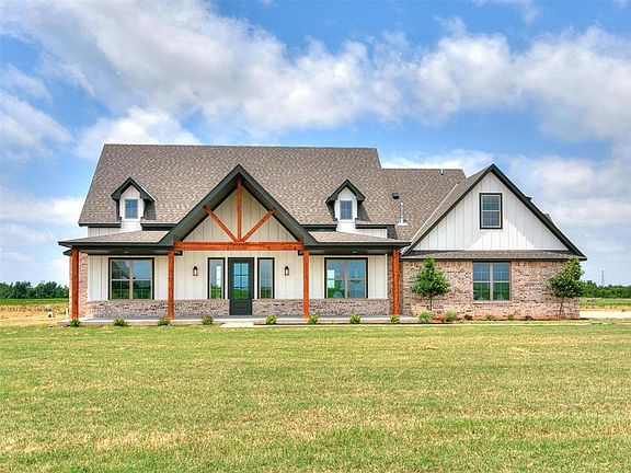 2nd image of 701 S Cimarron Rd