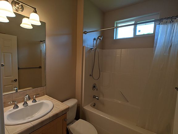 5th image of 50 E Lobelia Dr