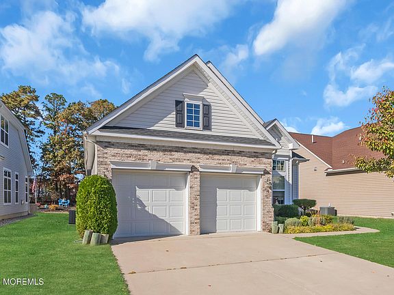 2nd image of 18 Beach Haven Way