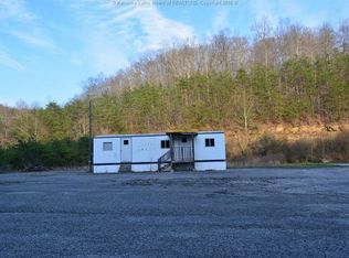 1728 State Route 34, Hurricane, WV 25526