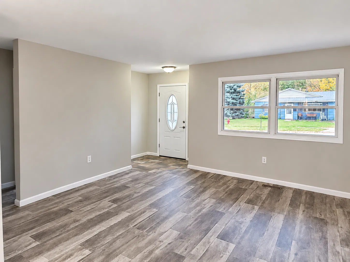 3 bed, 1.0 bath, 1134 sqft, $1,700 — Photo 3
