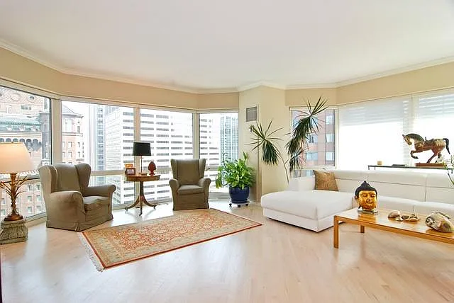 100 E Huron St APT 1106 photo 1