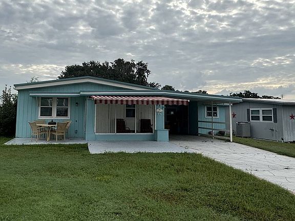2nd image of 17 Harbor Oaks Dr