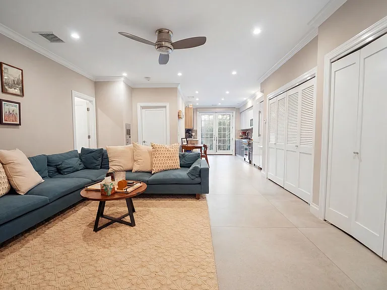 808 Washington St #GARDEN LEVEL — Photo 2