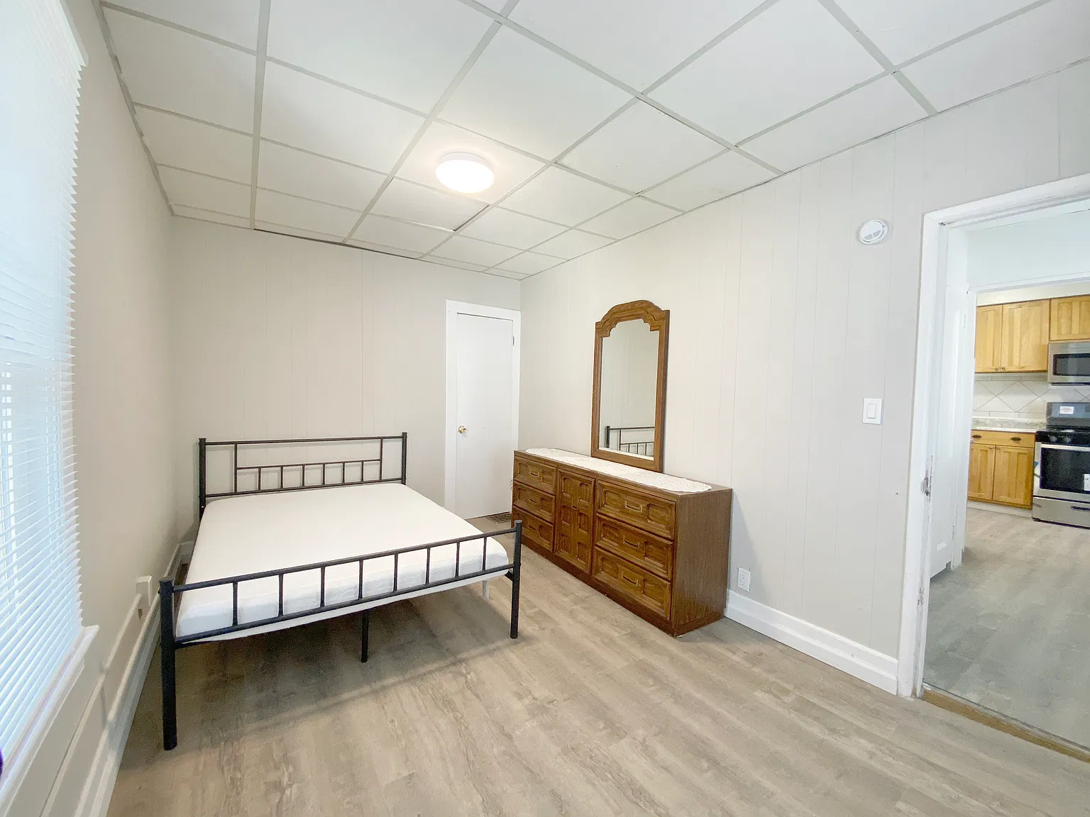 3 bed, $1,425 — Photo 3