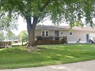 402 S Buchanan St, Fairbank, IA 50629