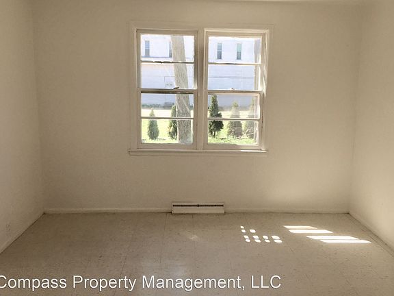 5th image of 917 Alpine Ave NW #1