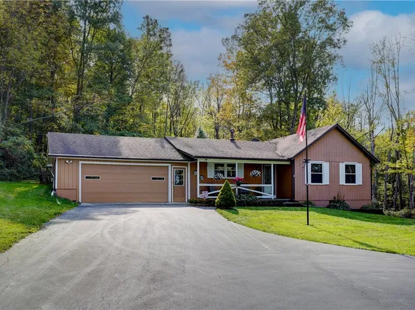 8349 Wesley Rd, Bloomfield, NY 14469