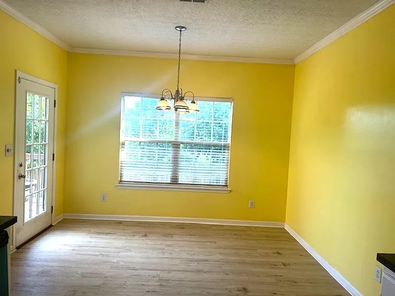 2709 Michelle Park — Photo 3