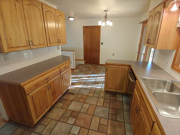 4th image of 1533 28th Avenue Pl