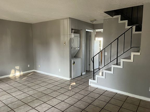 4th image of 1143 S 41st St S #10