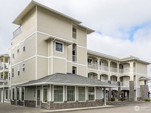 2nd image of 4823 Alderson Rd. #207