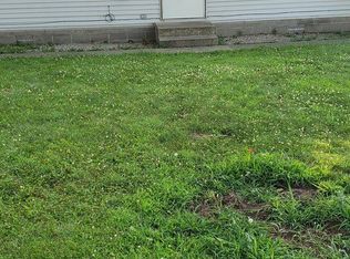 1040 E Winona Ave, Warsaw, IN 46580