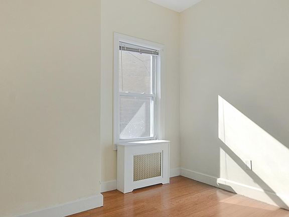 5th image of 83 Linden St #1