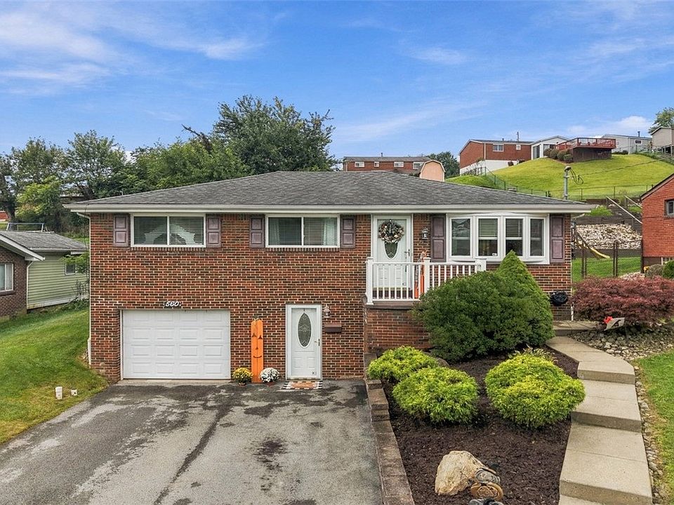 1st image of 560 Semple Dr