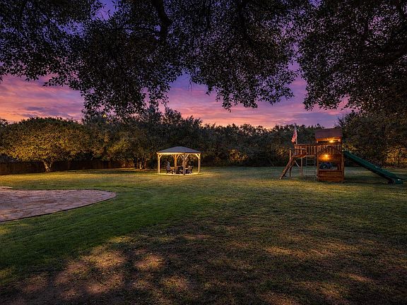 3rd image of 206 Campo Colinas Dr