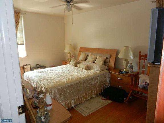 5th image of 1836 Tolbut St