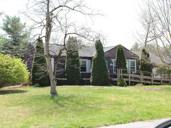 158 Woodcrest Rd, Springfield, MA 01129