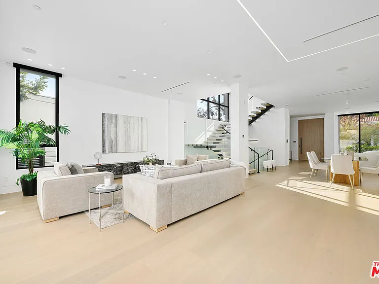316 S Oakhurst Dr — Photo 3