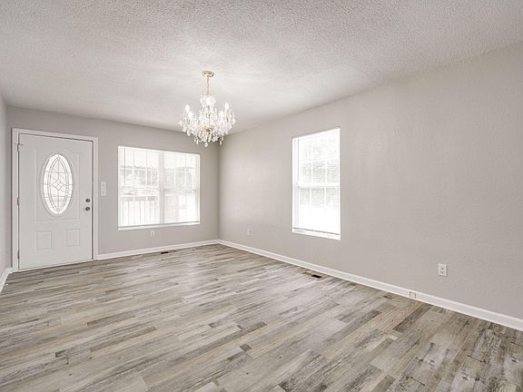 4th image of 2429 13th Ave