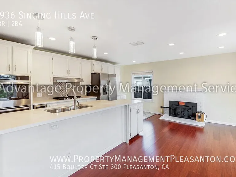 5936 Singing Hills Ave — Photo 4