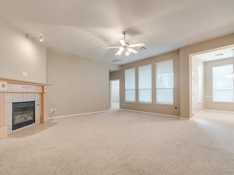2532 NW 179th Ct — Photo 4