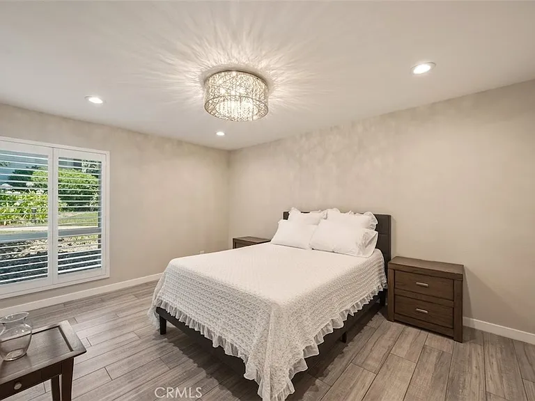 4642 Park Granada — Photo 4