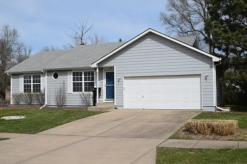 427 S Oak Cir Photo 1