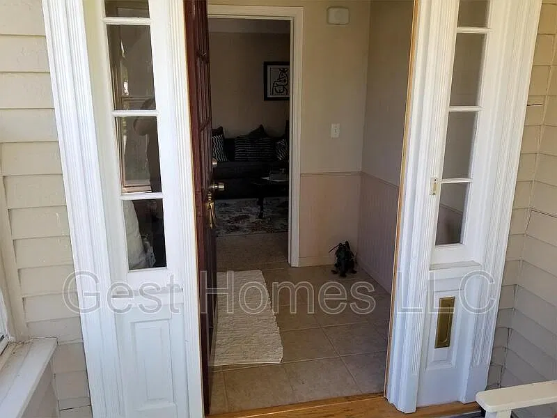 1 bed, 1.0 bath, 650 sqft, $875 — Photo 3