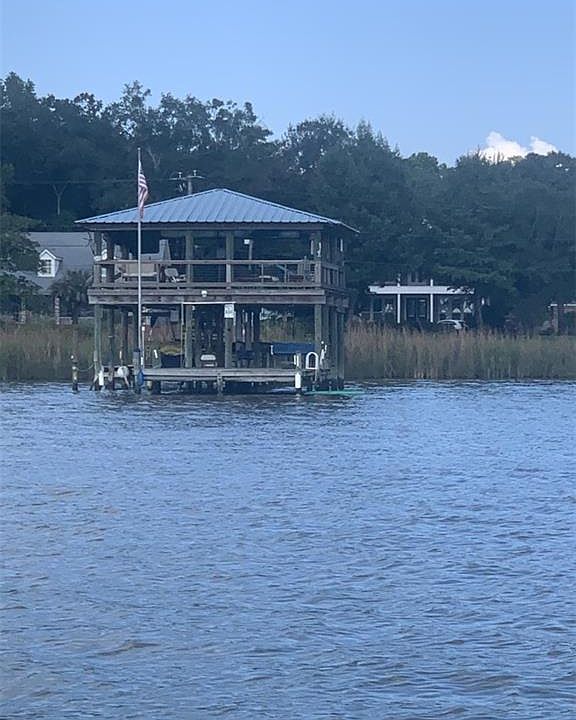 1st image of 3969 Scenic Dr