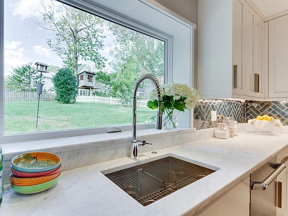 4th image of 6702 Melville Pl
